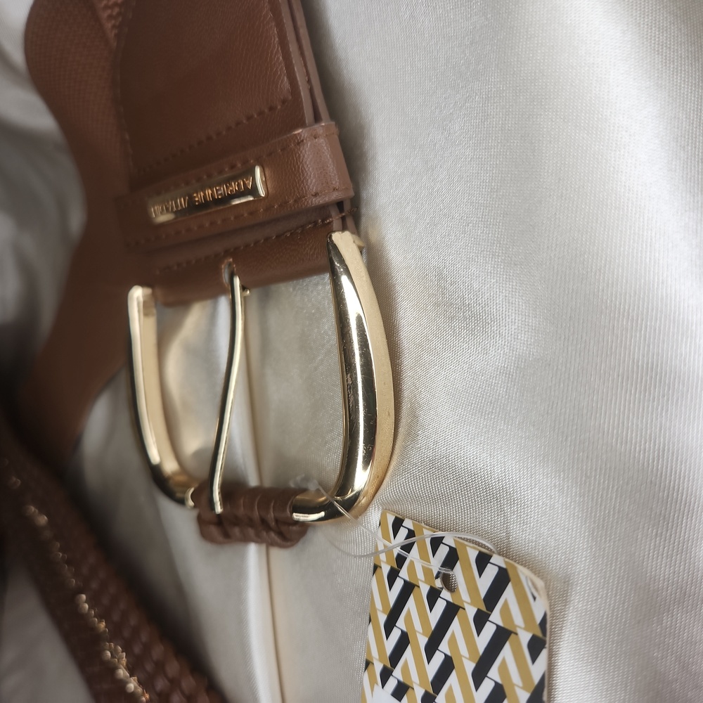 Adrienne Vittadini NWT Gold Tone Hardware 2X Belt - Picture 7 of 7